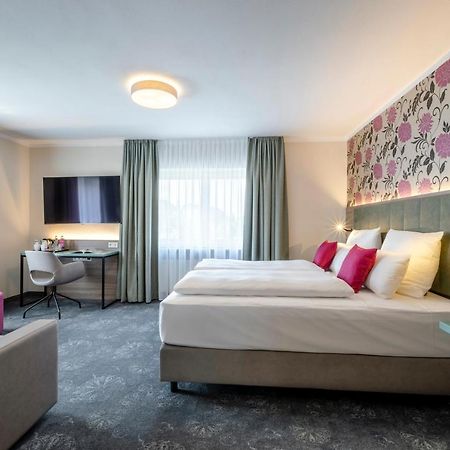 Boutique Hotel Erb Muenchen Parsdorf ฟาเทอร์ชเต็ทเทิน ภายนอก รูปภาพ