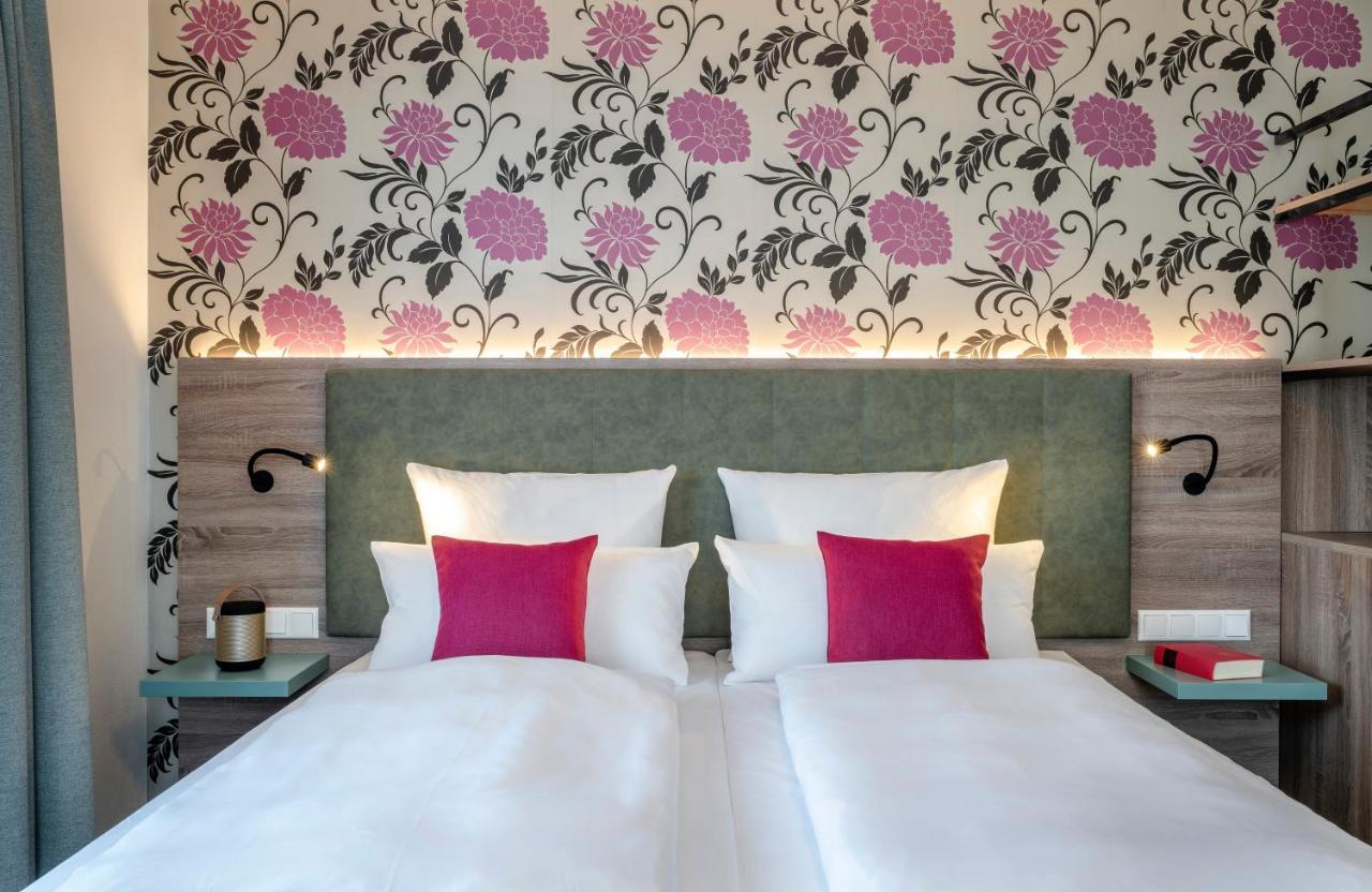 Boutique Hotel Erb Muenchen Parsdorf ฟาเทอร์ชเต็ทเทิน ภายนอก รูปภาพ