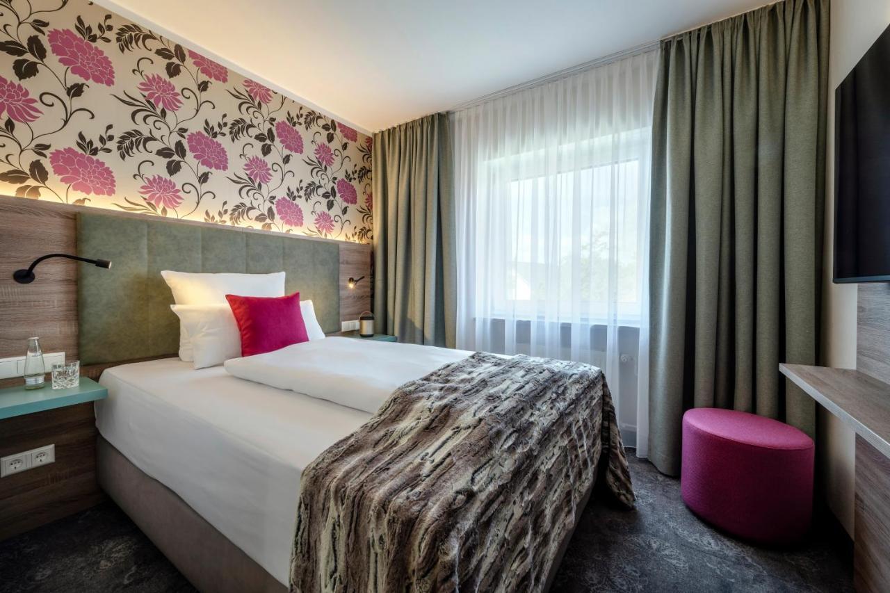 Boutique Hotel Erb Muenchen Parsdorf ฟาเทอร์ชเต็ทเทิน ภายนอก รูปภาพ