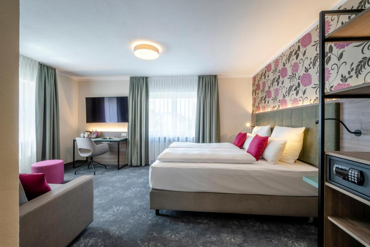 Boutique Hotel Erb Muenchen Parsdorf ฟาเทอร์ชเต็ทเทิน ภายนอก รูปภาพ