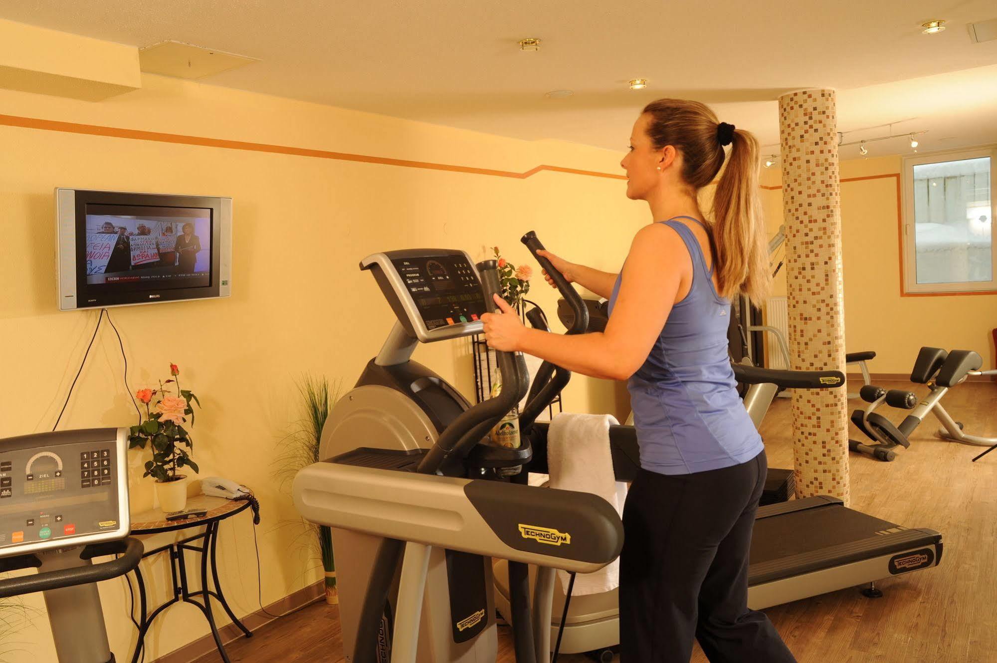Boutique Hotel Erb Muenchen Parsdorf ฟาเทอร์ชเต็ทเทิน ภายนอก รูปภาพ
